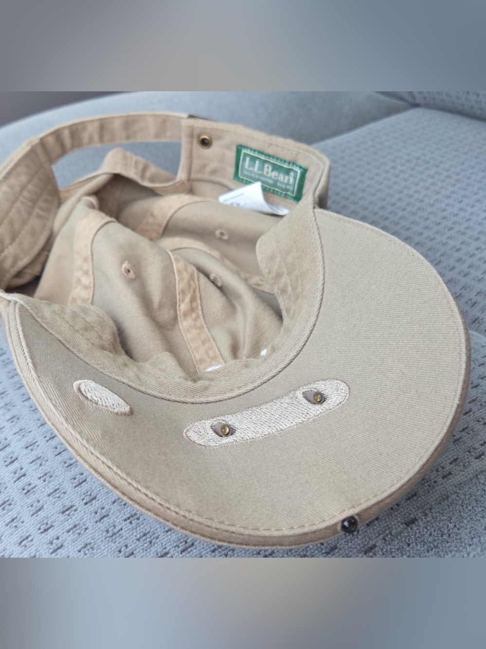 Hat - Men's Accessory - Picture 3 of 5